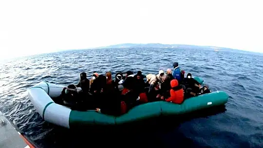 Türk karasularına itilen 36 göçmen kurtarıldı