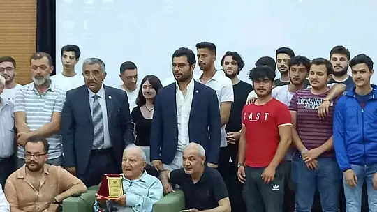 Türk Ocağı'nın konuğu Edremitli Doktor Necdet Özgelen oldu