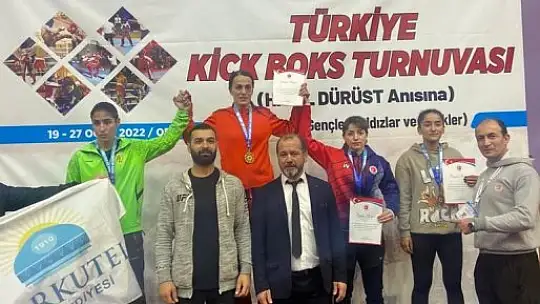 Türkiye Kick Boks Turnuvasında Balıkesir Fırtınası