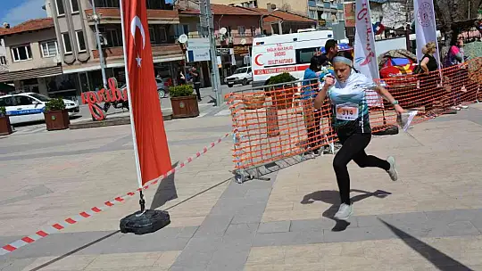 Türkiye Oryantiring U14 2. Kademe Yarışları Sındırgı'da yapıldı