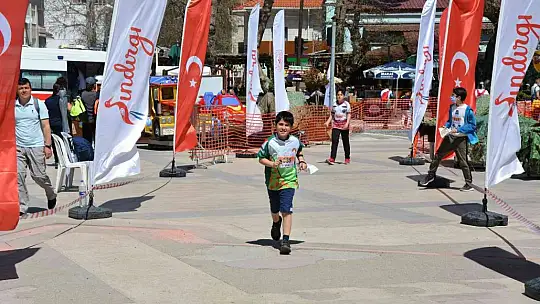 Türkiye Oryantiring U14 2. Kademe Yarışları Sındırgı'da yapıldı