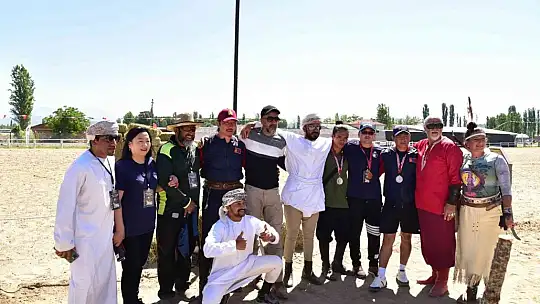 Yarışma için Türkiye'ye geldi, Müslüman oldu