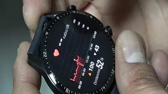 Yaşlılarını merak edenler artık akıllı saat kullanacak