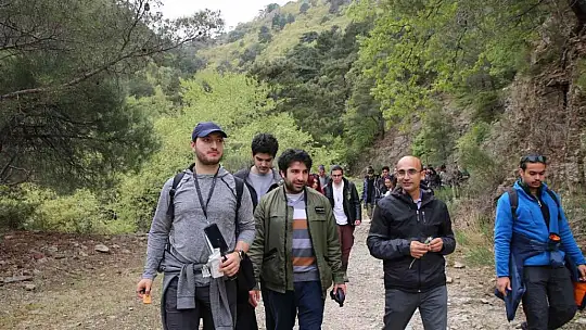 Yıldız Teknik Üniversiteli  gençlerden Kazdağlarına bilimsel gezi