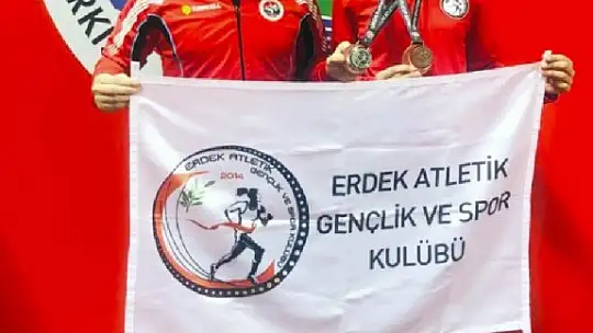 Yüksek atlamada Aleyna Karaca dünya ikincisi