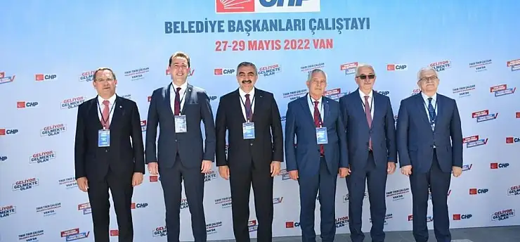 Belediye Başkanı Deveciler, Van Çalıştayı'na katıldı