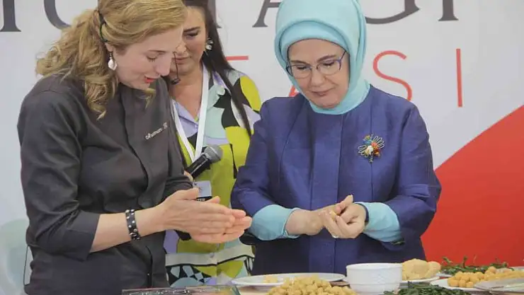Emine Erdoğan mutfağa girdi yemek yaptı