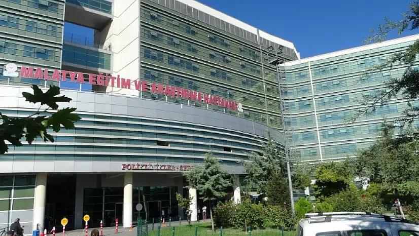 Deprem bölgesi Malatya'da sağlık hizmetleri aksamadan devam ediyor