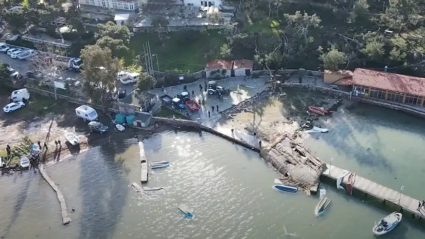 Hortumun denizde ve karada verdiği tahribatın izleri silinmeye çalışılıyor